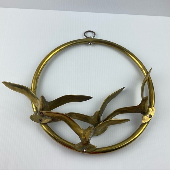 Vintage Brass Seagulls in Flight Wall Hanging - Picture 7 of 9